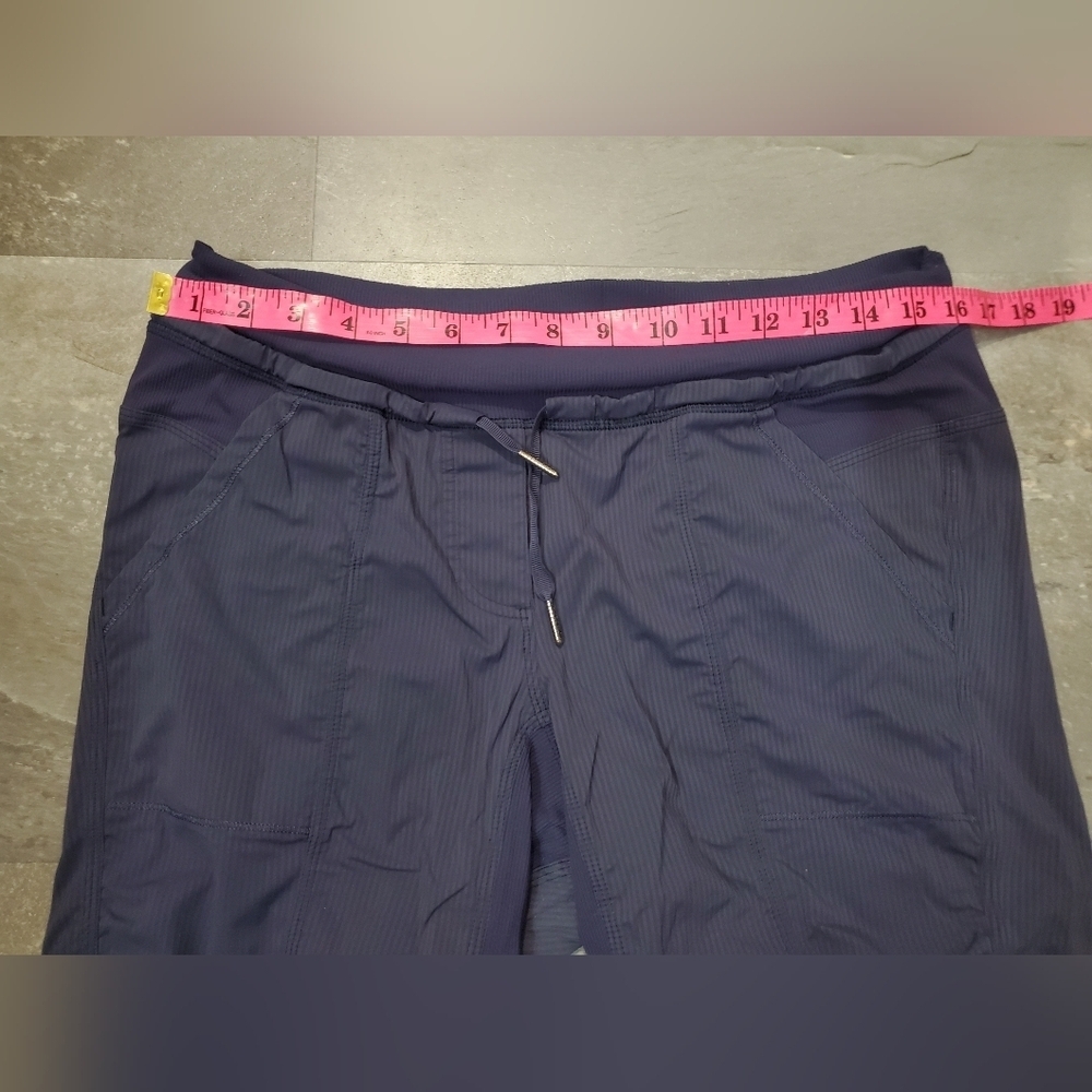 Vintage Lululemon Dance Studio Crop Pants. Stripes. 26". Cadet Blue. Size 8. - Picture 8 of 11